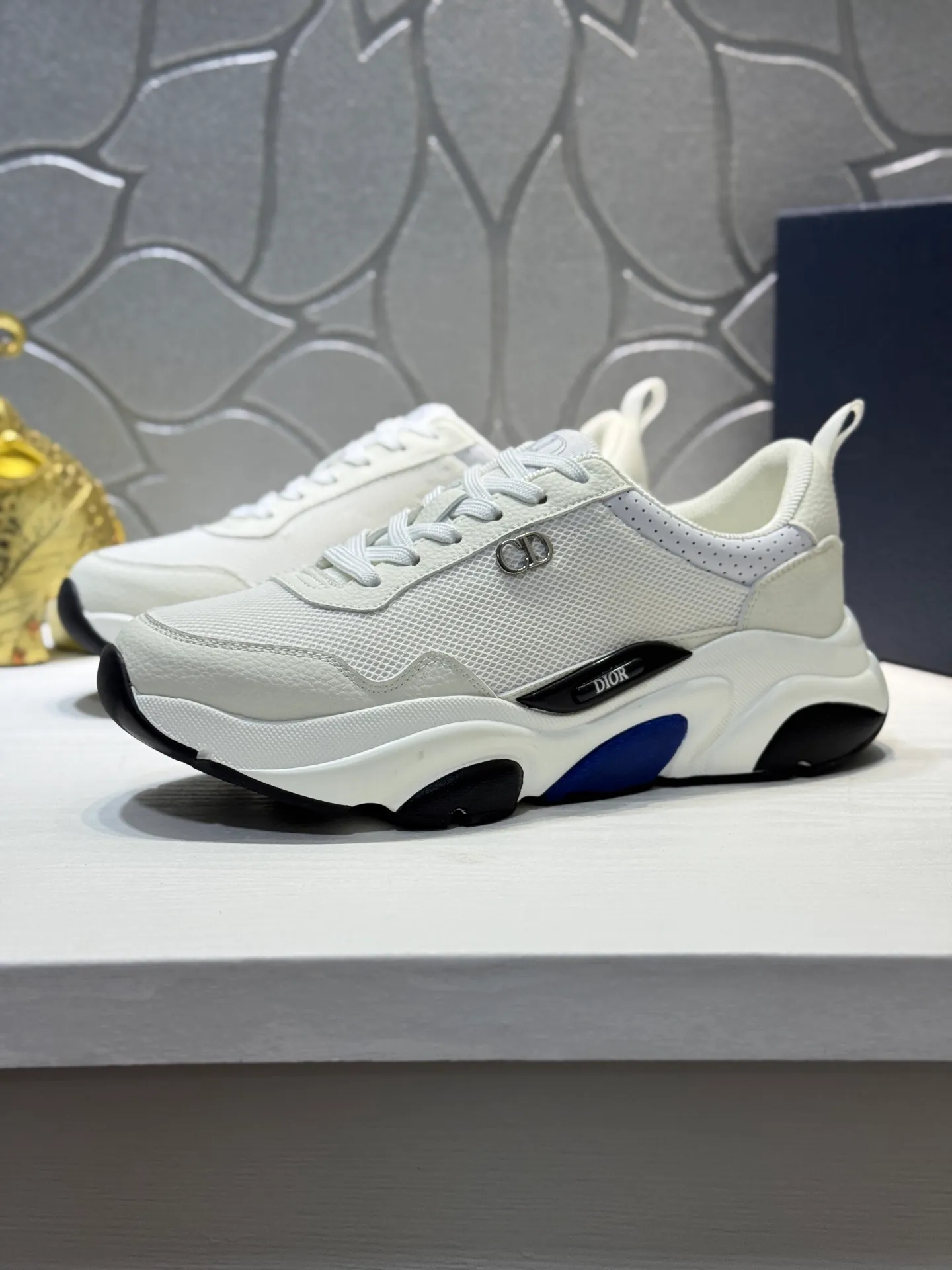 Men's shoes 💰440【New style】🪳🪳(Dior) popular model【New style】⚠⚠️Top purchasing agent🔍🔍Men's HK counters are on sale simultaneously. Sole: The original sole is specially provided by the original factory. The exclusive movable molded sole is super comfortable. The original factory follows the order. 🔍🔍The high-quality multi-color splicing design is exquisite and unique, and the cowhide stitching mesh lining💪Details determine the quality. We only make shoes with care. You can enter and exit the counter at will. Welcome to compare🇮🇹Size: 38-44 (45 customized